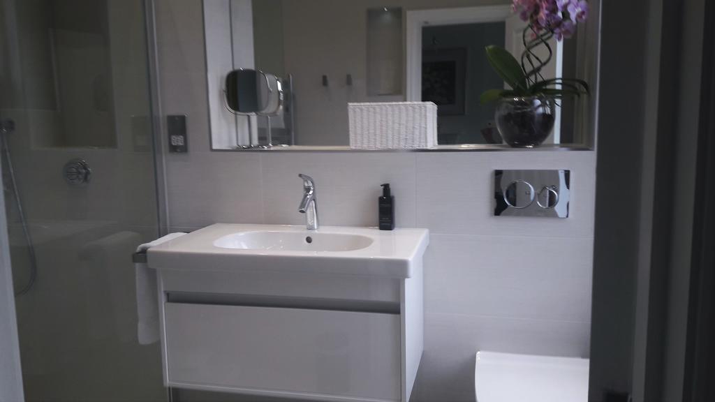 Coast B&B Bexhill-on-Sea Екстериор снимка